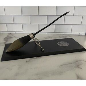 Harry Potter Wizarding World Universal Studios Nimbus 2001 Broom With Stand